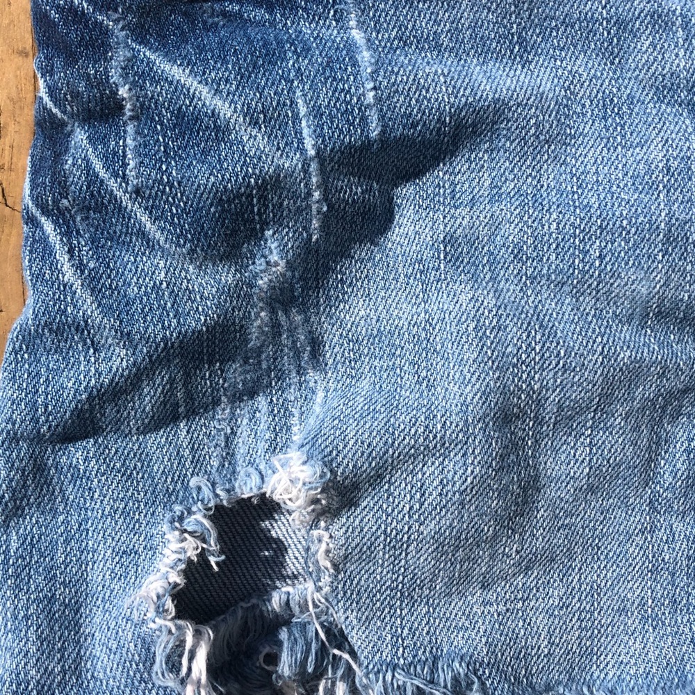 Jean Mini Skirt💙 - Picture 2 of 4
